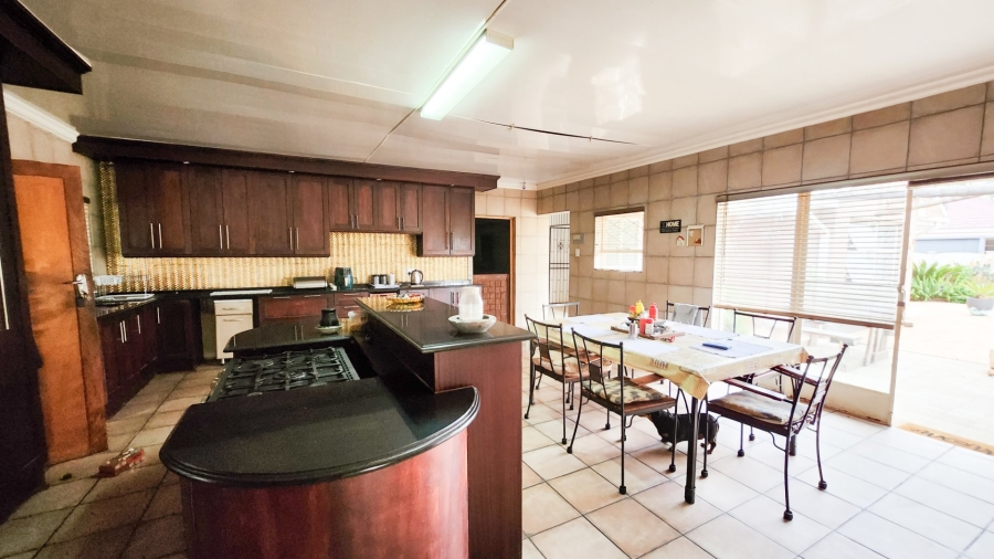 4 Bedroom Property for Sale in Stilfontein Ext 4 North West